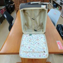 キャリーケース☆MINTON☆老舗メーカー・イングランド、ベージュ＆チャコールカラー【こちらは店舗です。浜村鹿野温泉ICから3分 買取本舗 宮本リサイクル 営業時間9～19時 定休日水曜のみ←連絡できませんm(_ _)m】の画像