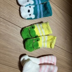 (美品)70サイズアウター、帽子、靴下 の画像