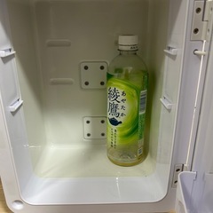 小型冷蔵庫の画像