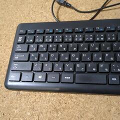 キーボード　有線の画像