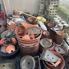 いらなくなった植木鉢　数種類
