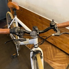 クロスバイク GRAPHIS 26インチ ホワイト