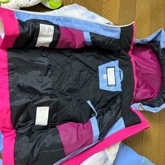 【取引確定】幼児用スキーウェアとグローブ2種の画像