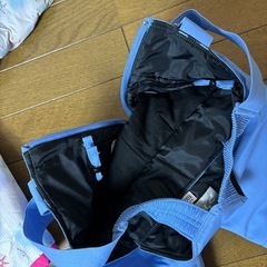 【取引確定】幼児用スキーウェアとグローブ2種の画像