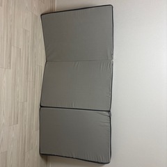 ニトリ　3つ折りマットレスの画像