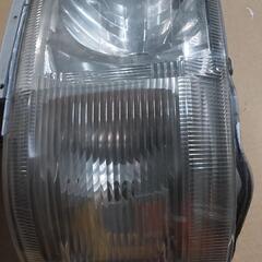 値下げ　
ハイエース ヘッドライト　左右セットの画像