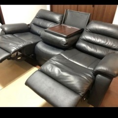 【11/24迄】【定価131,890円】3人用 電動 本革 テーブル付き リクライニングソファ ビリーバー の画像