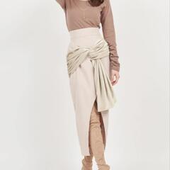 上品なロングスカートの画像