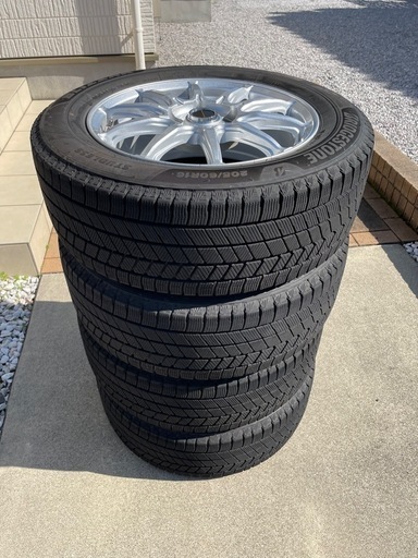 中古【2021年製】 VRX3  205/60/R16  スタッドレスタイヤ4本（ホイール付き） 　ブリヂストン　ブリザック