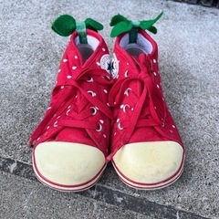 いちごコンバースの画像