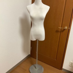 トルソー　マネキン　女性９号