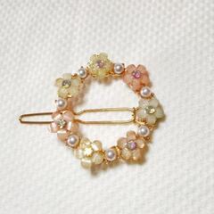 花のカラフルなヘアピン4種　 アクセサリー　髪飾り　髪留め　ヘアアクセサリーの画像