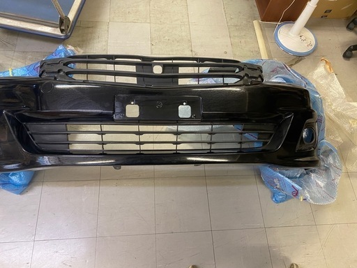 マークXジオGIO 純正ブラックバンパー　GGA エアロツアラー？