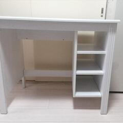 IKEA　BURUSALI　デスクの画像
