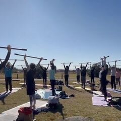 魔法の棒で外ヨガ♪　平城宮跡でパークヨガ棒 11.24（日）
