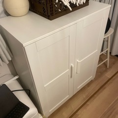 IKEAで購入、オシャレな白い棚