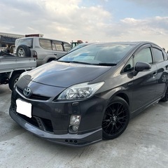 トヨタ　プリウス　S LEDエディション