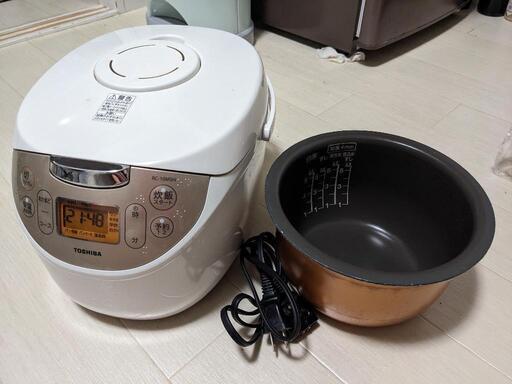 東芝　炊飯器5.5合　RC-10MSH