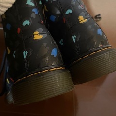 Dr. Martens カラフルハート柄ブーツ　17cmの画像