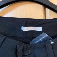 ELLE PLANETE 黒 フレアパンツの画像