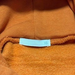 ③GU  パーカー　XSの画像