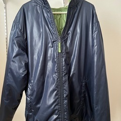 GU リバーシブルダウンジャケット
の画像