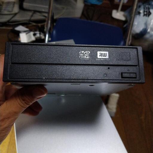 日立/LG GH30N 18x DVD±RW DL SATA ドライブ