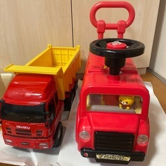 キングダンプカーと消防車の遊具