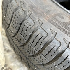 車　タイヤ　195/65R15 セレナ　ミシュラン の画像