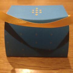 台形ブルー空箱の画像