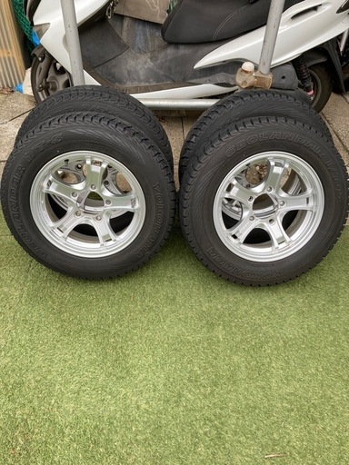 KEELER ジムニー用の16インチアルミホイールスタッドレスタイヤ４本セット　バリ山