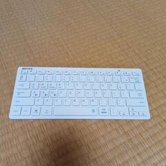 ワイヤレスキーボード　BUFFALO　BSKBB310 中古