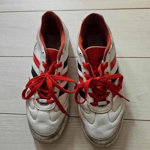 adidasスニーカー