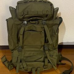 【中古】タクティカルなバックパッック 65L レインカバー有り ...