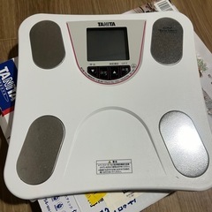 体重計　TANITA
