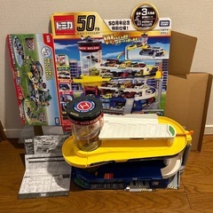 ⭐️トミカ、最終値引き、売り切り⭐️ダブルアクショントミカビル
