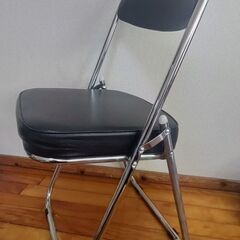 パイプ椅子の画像