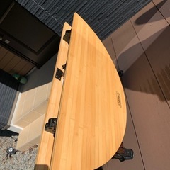 アウトドア用折りたたみテーブルの画像
