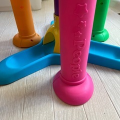 乳児向けおもちゃトイテーブルトイザらスの画像