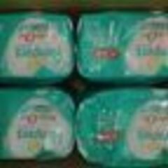 格安！新品未開封の最新パンパースＬサイズ(9～１4kg）パンツタイプ 44枚×４パックの合計176枚 おむつ オムツの画像