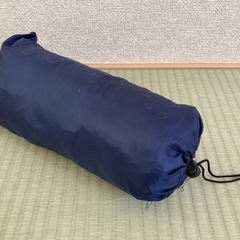 【ほぼ新品】自動で膨らむインフレータブル式 エアピローの画像