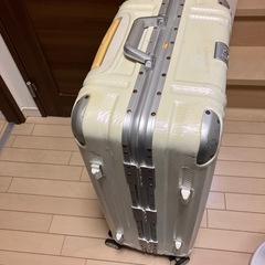 キャリーケースの画像
