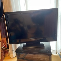 32型液晶テレビ　TOSHIBA REGZA