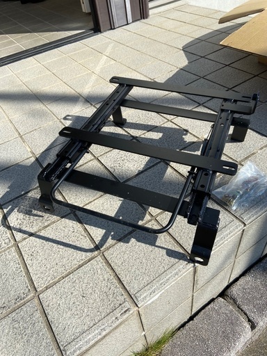 ホンダライフ　シートレール未使用品