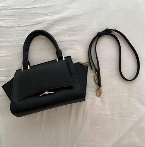 Charles \u0026Keith トートバッグ　ショルダーバッグ