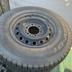 スタッドレスタイヤ　195/80R15 中古の画像