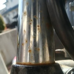 バイクのフロントフォーク・インナーチューブの錆落とし