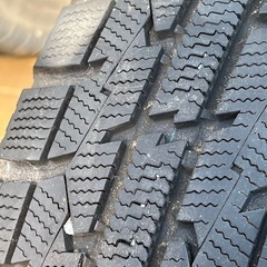 スタッドレスタイヤ4本セットアルミホイール付の画像