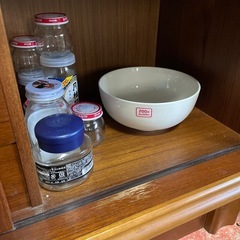 木製　ヴィンテージ　食器棚の画像