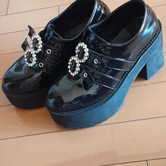 bubbles 厚底ローファーの画像